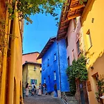 La Blu Di Via Silvano 8 モンフォルテ・ダルバ
