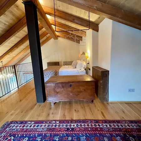 La Blu Di Via Silvano 8 3* モンフォルテ・ダルバ