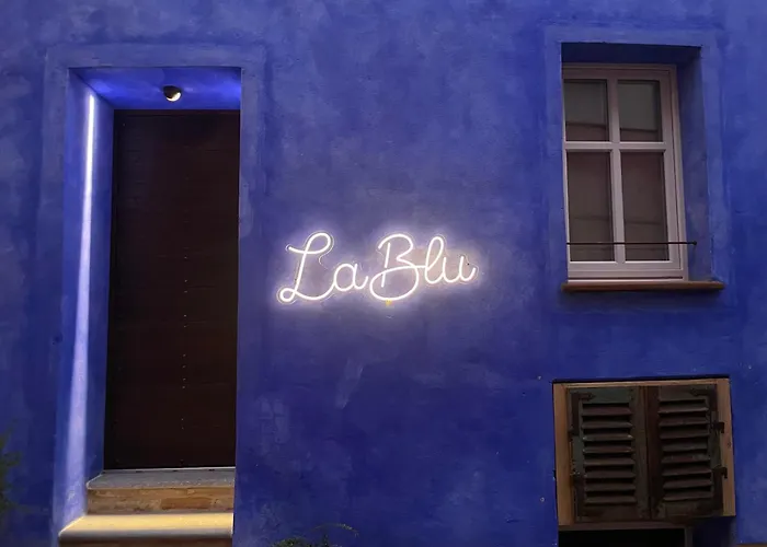 La Blu Di Via Silvano 8 3* Монфорте-д'Альба