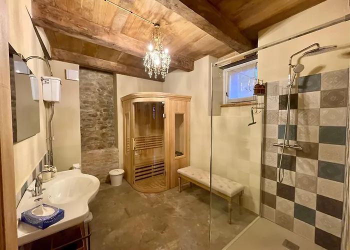 La Blu Di Via Silvano 8 ゲストハウス モンフォルテ・ダルバ