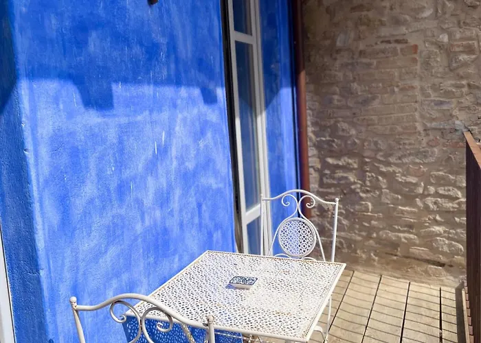 Гостевой дом La Blu Di Via Silvano 8